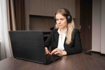 virtual assistant side hustle